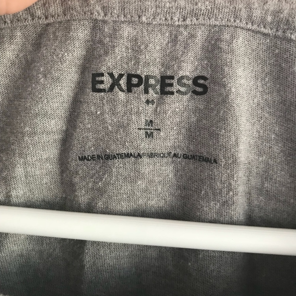 Express Pizza Tee 🍕 - Picture 3 of 4